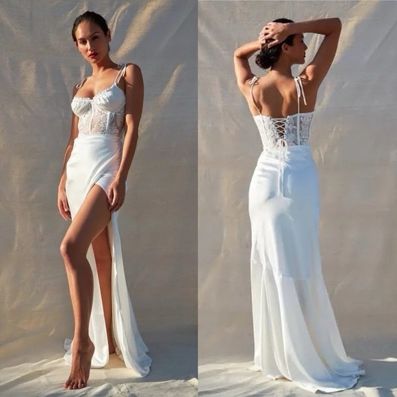 V. Chapman Dresses & Skirts - V. CHAPMAN Calla Lily Skirt in White